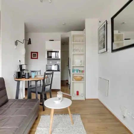 Studio & Terrasse Dans Le Ciel En Centre Ville De נאנט